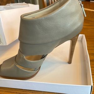 Gorgeous Calvin Klein Patrish heels